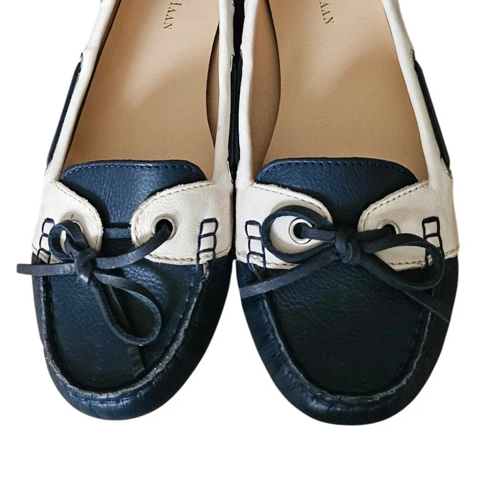 Cole Haan Boat Shoes 8B Navy Cream Leather Moc Toe Loafers Preppy Nautical